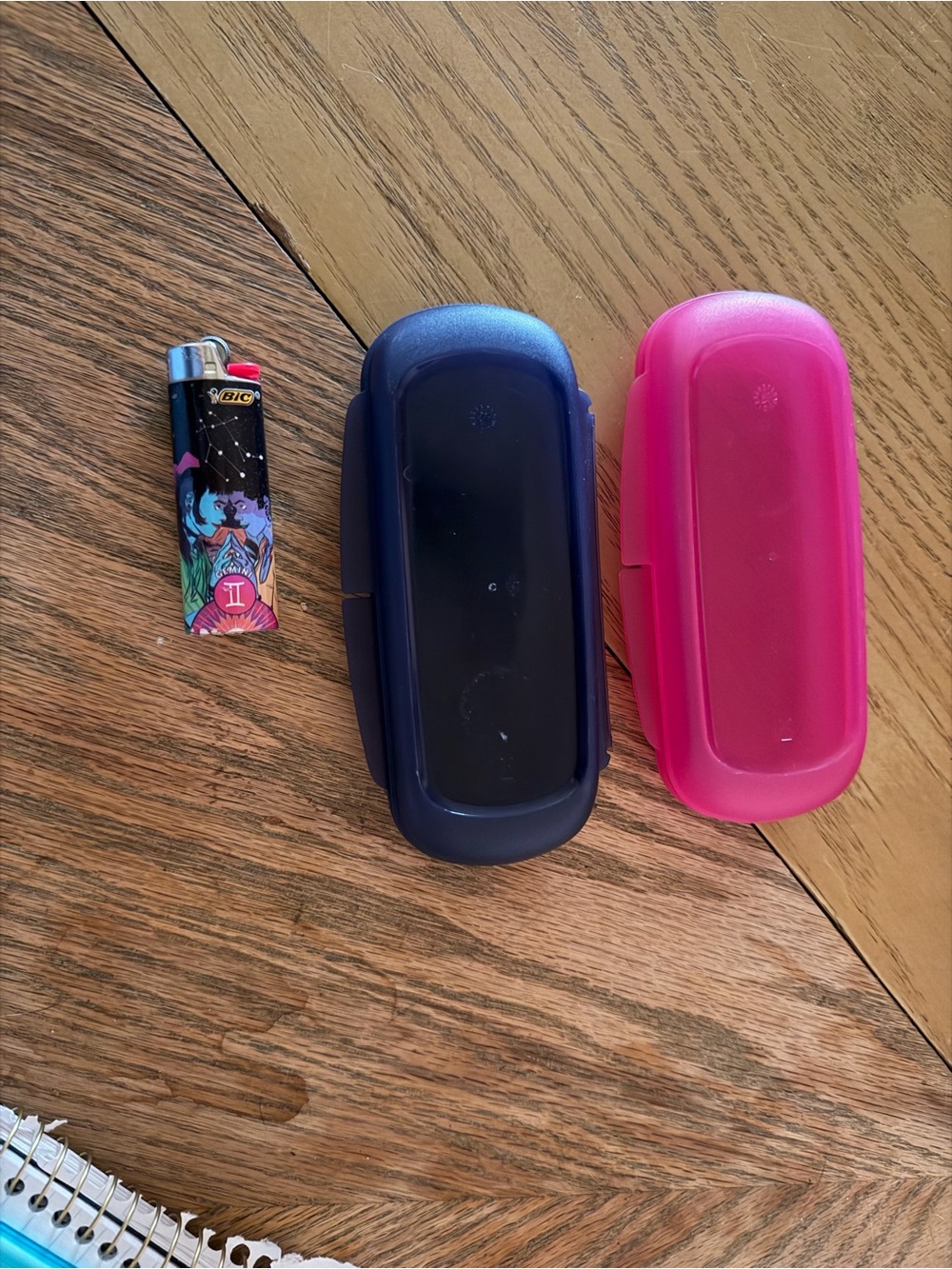 2 Tupperware Granola Bar Keepers / Eyeglasses Cases - Picture 5 of 6
